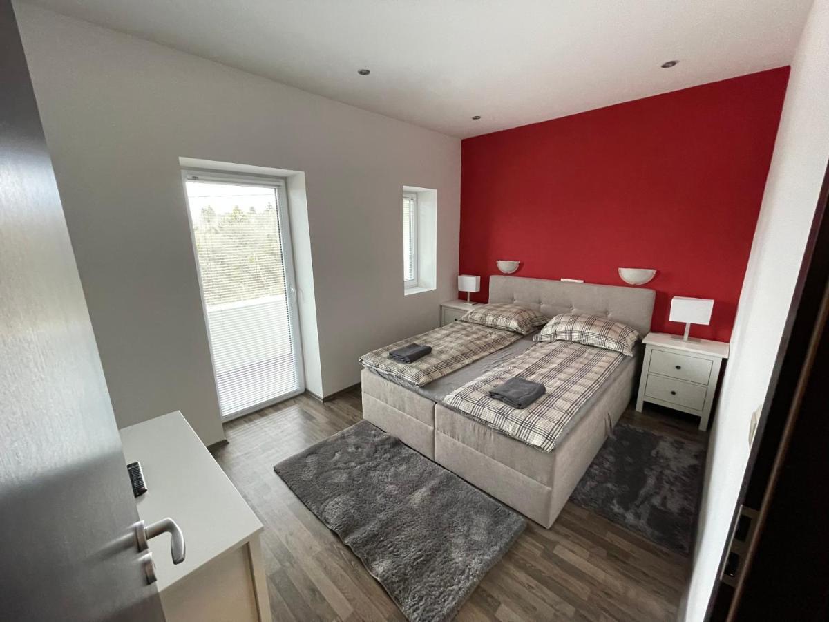 Malibu Apartman & Jacuzzi Miskolc Exterior photo