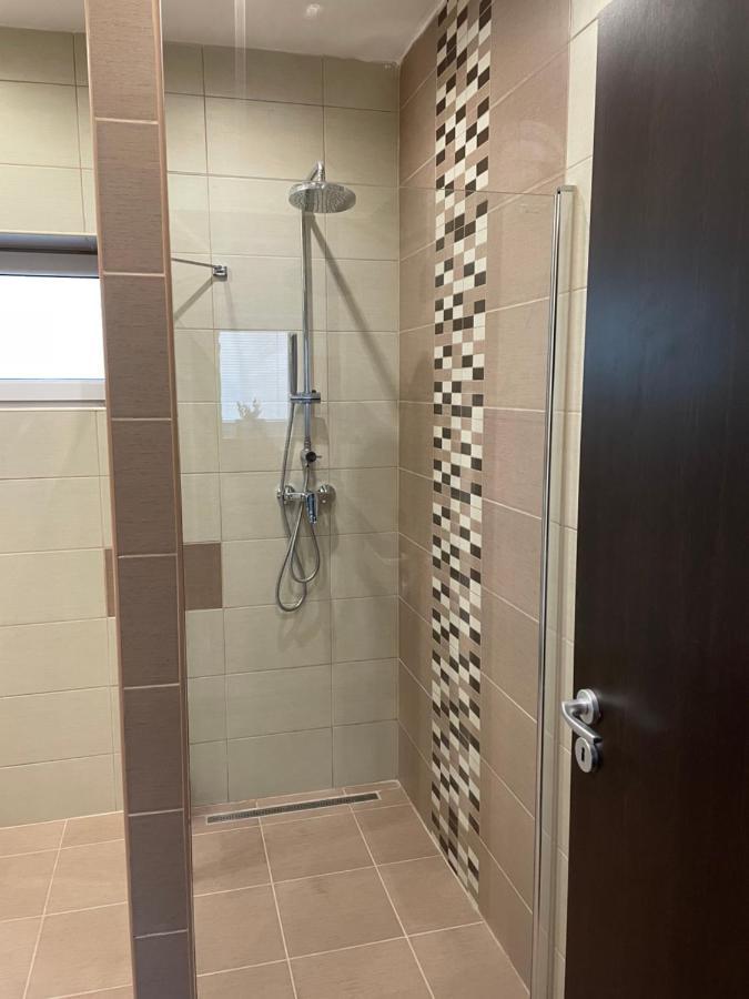 Malibu Apartman & Jacuzzi Miskolc Exterior photo